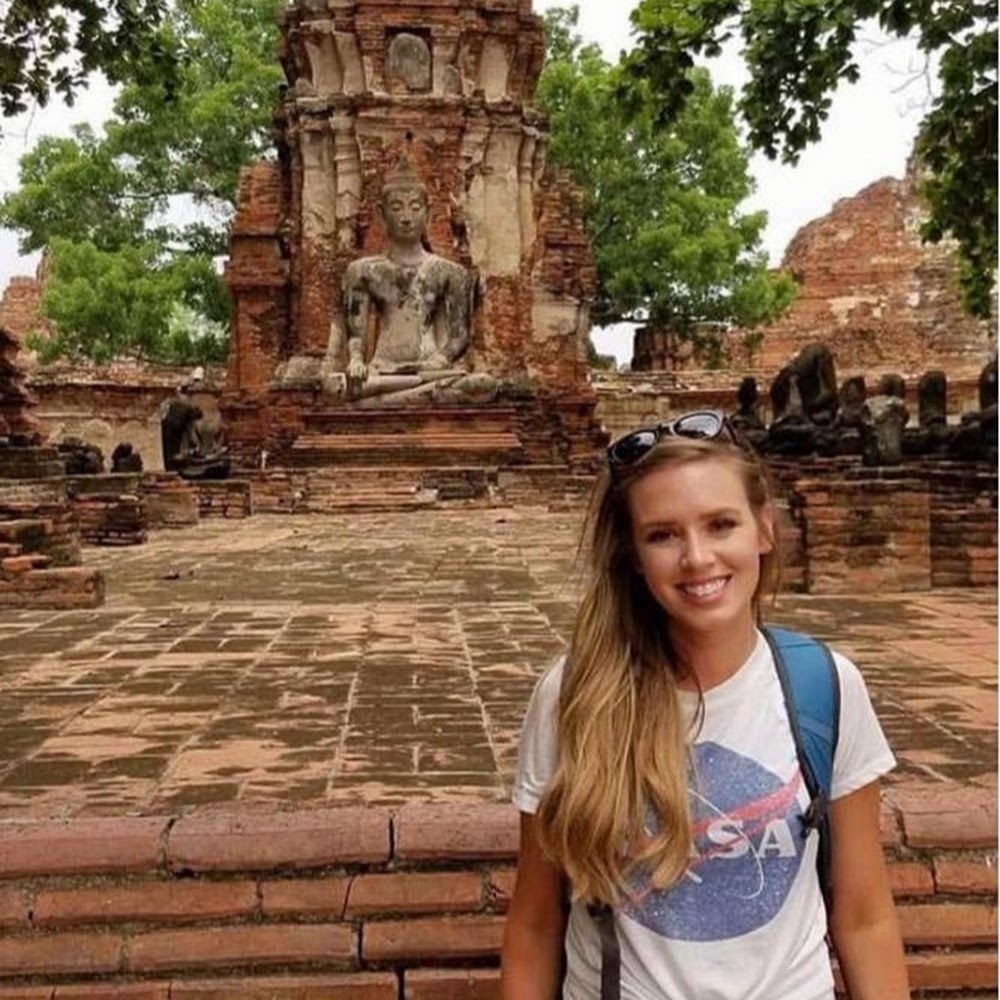 Meet your Posher, Leslie